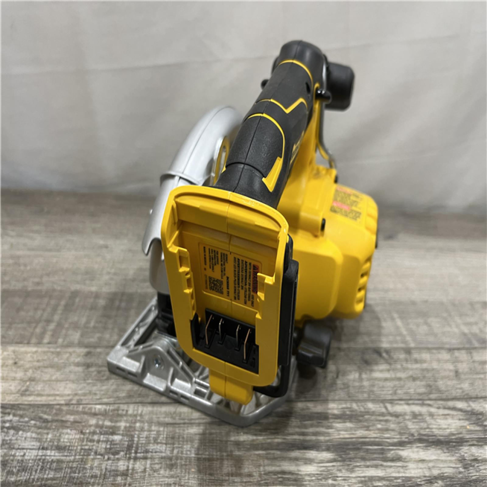 AS-IS DEWALT 20V MAX Cordless Brushless 6-1/2 in. Sidewinder Style Circular Saw (Tool Only)