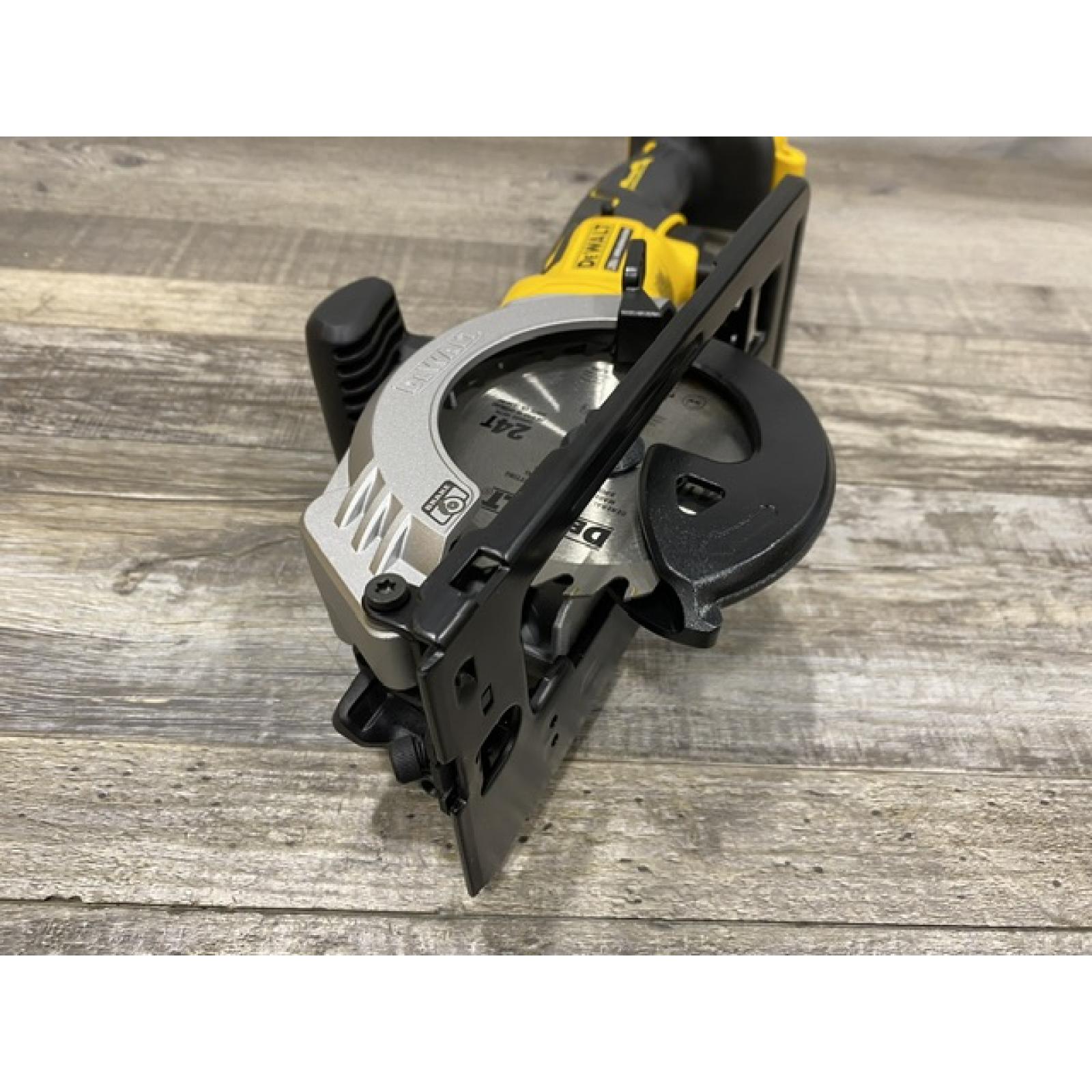 AS-IS DEWALT ATOMIC 20V MAX Cordless Brushless 4-1/2 in. Circular Saw (Tool Only)