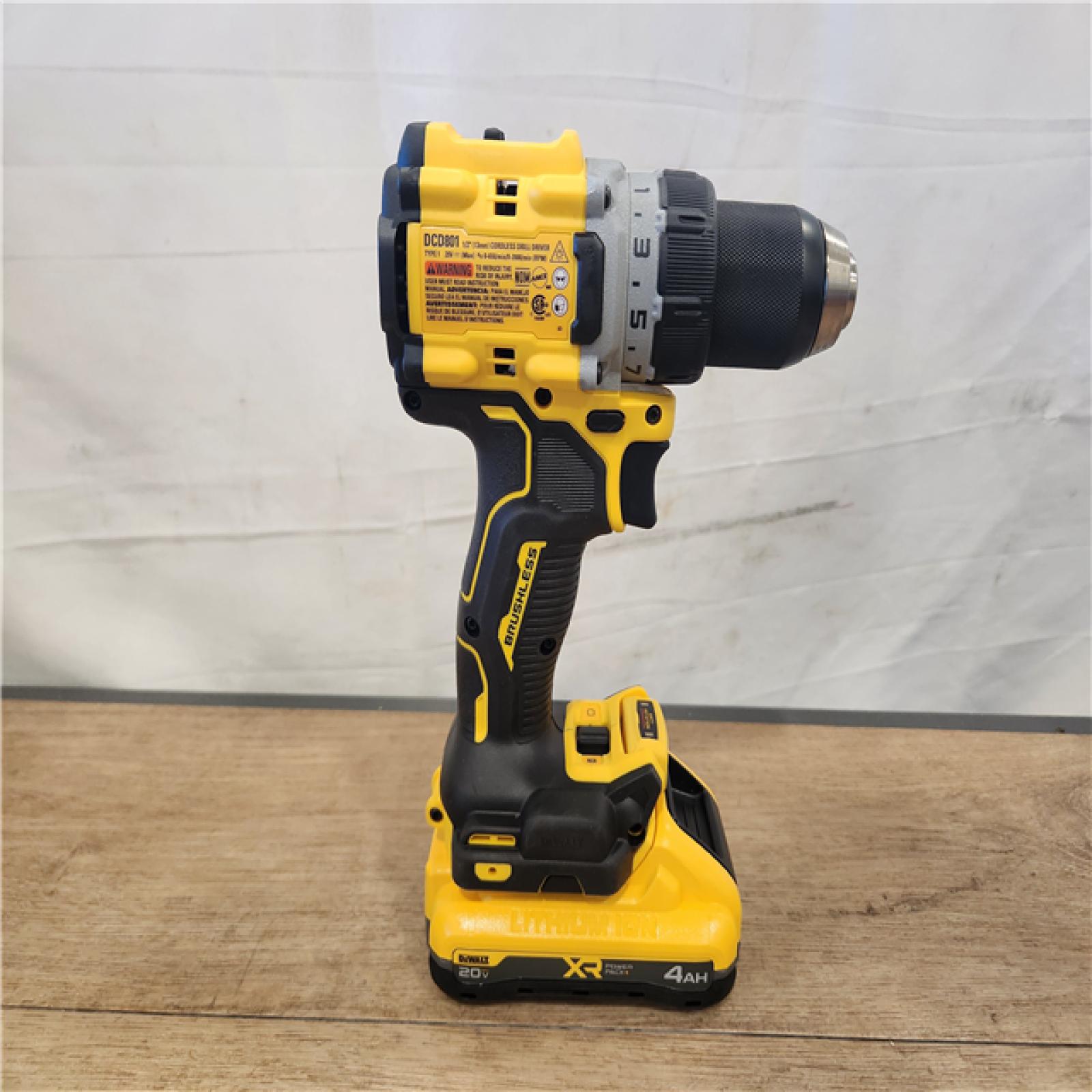 AS-IS- DEWALT 20V XR Lithium-Ion Cordless Brushless 1/2 in. Drill/Driver Kit