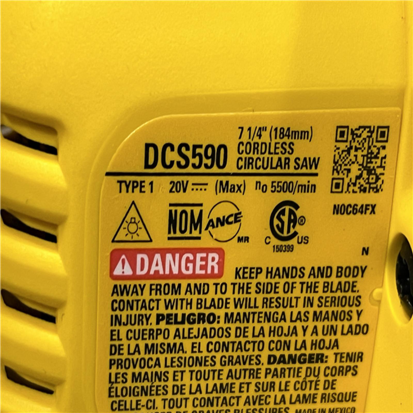 AS-IS DEWALT 20-Volt MAX 7-1/4 in. Cordless Circular Saw (Tool Only)
