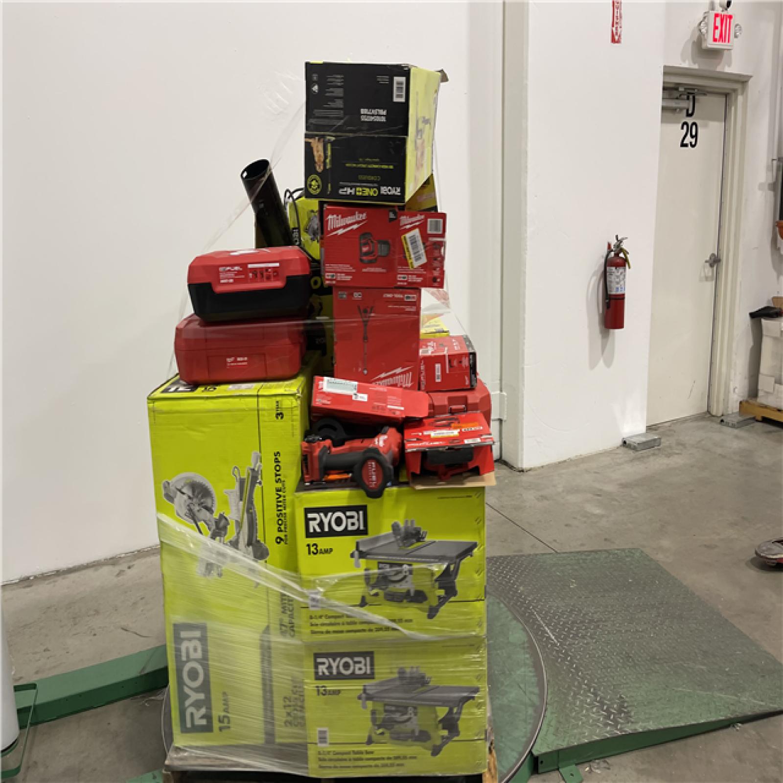 Dallas Location - As-Is Tool Pallet