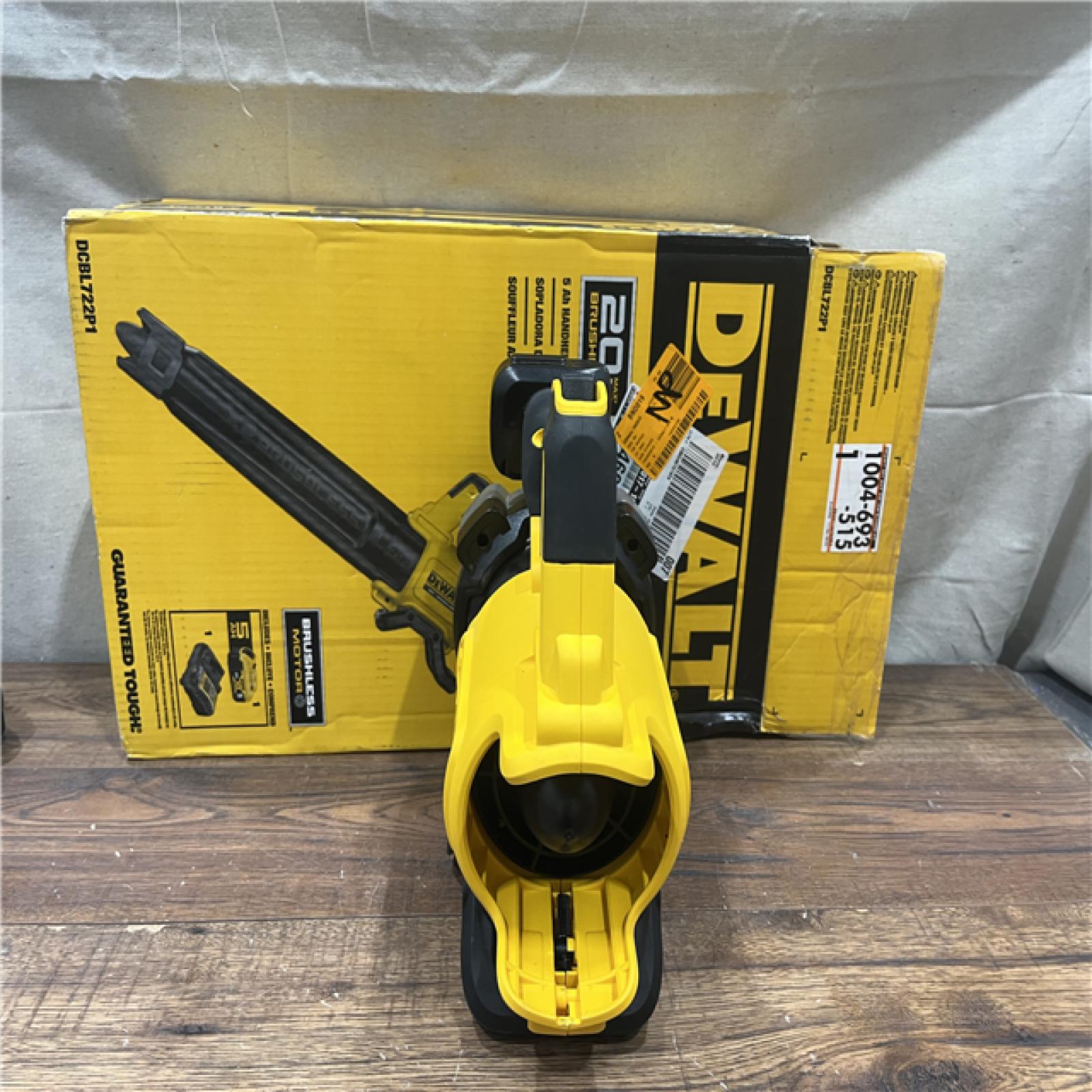 AS-IS DEWALT 20V MAX* XR Brushless Cordless Handheld Blower Kit