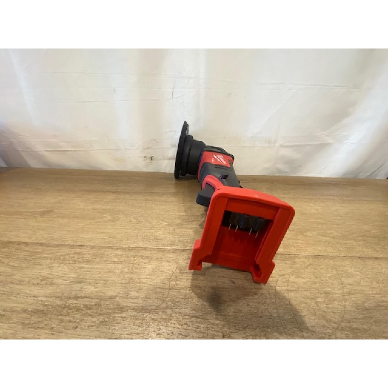 AS-IS Milwaukee FUEL18V Lithium-Ion Brushless Cordless 21MM DA Polisher (Tool-Only)