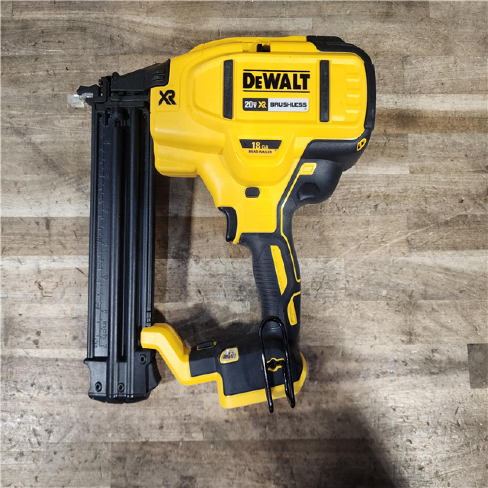 HOUSTON LOCATION - AS-IS DEWALT 20V MAX XR Lithium-Ion Electric Cordless 18-Gauge Brad Nailer (Tool Only)