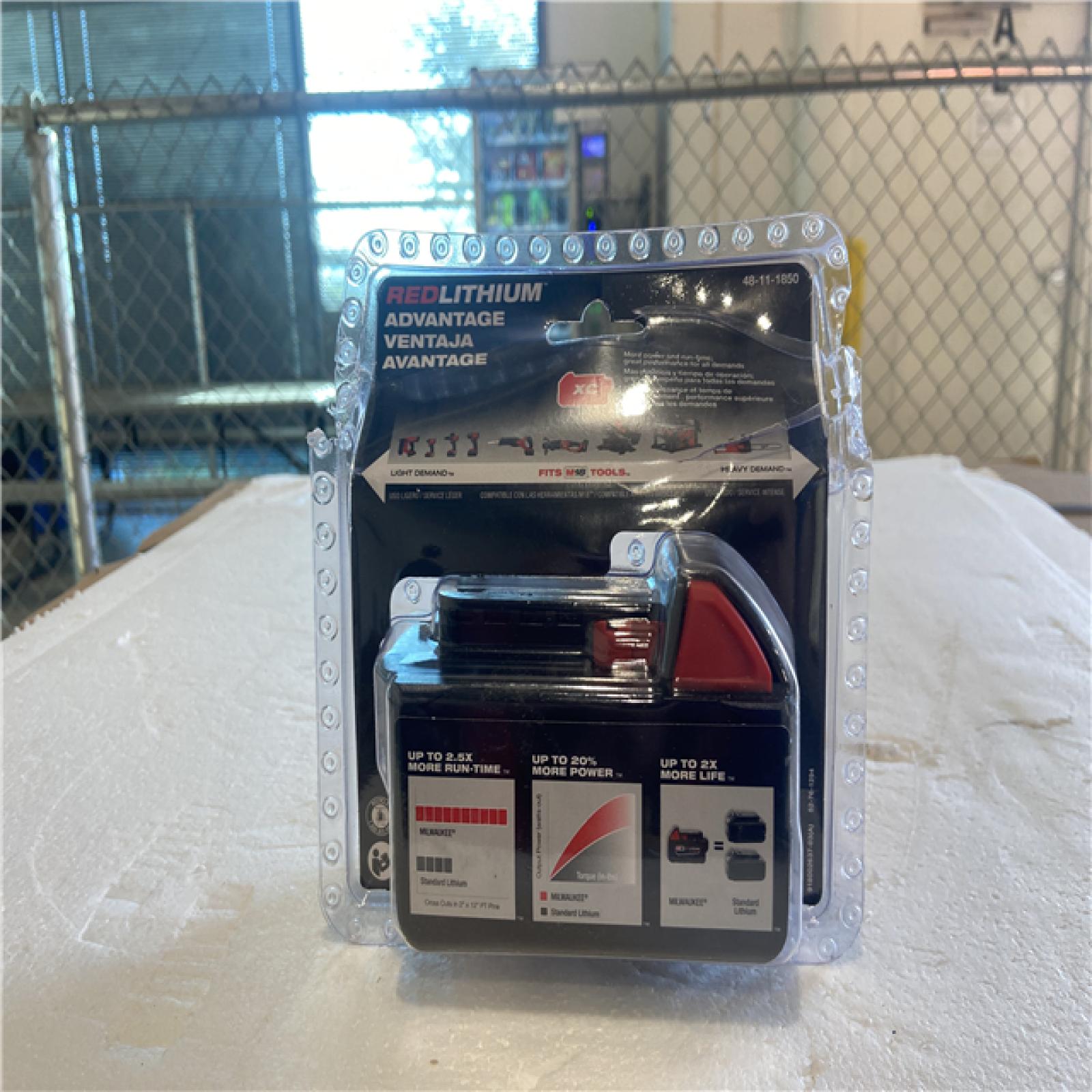 NEW!- Milwaukee 48-11-1850R M18 18V REDLITHIUM XC5.0 Oil Resistant Battery