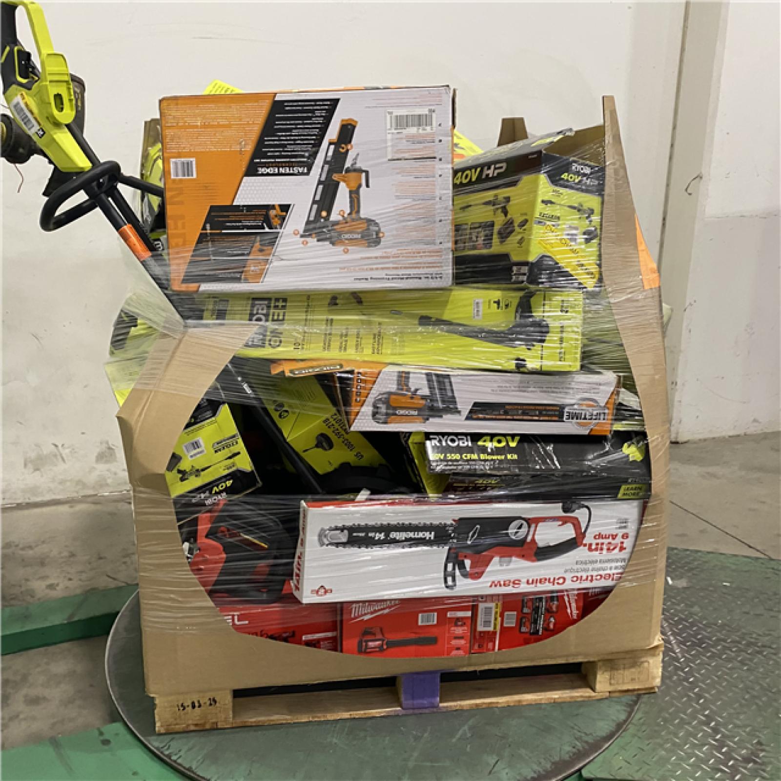 Dallas Location - As-Is Tool Pallet