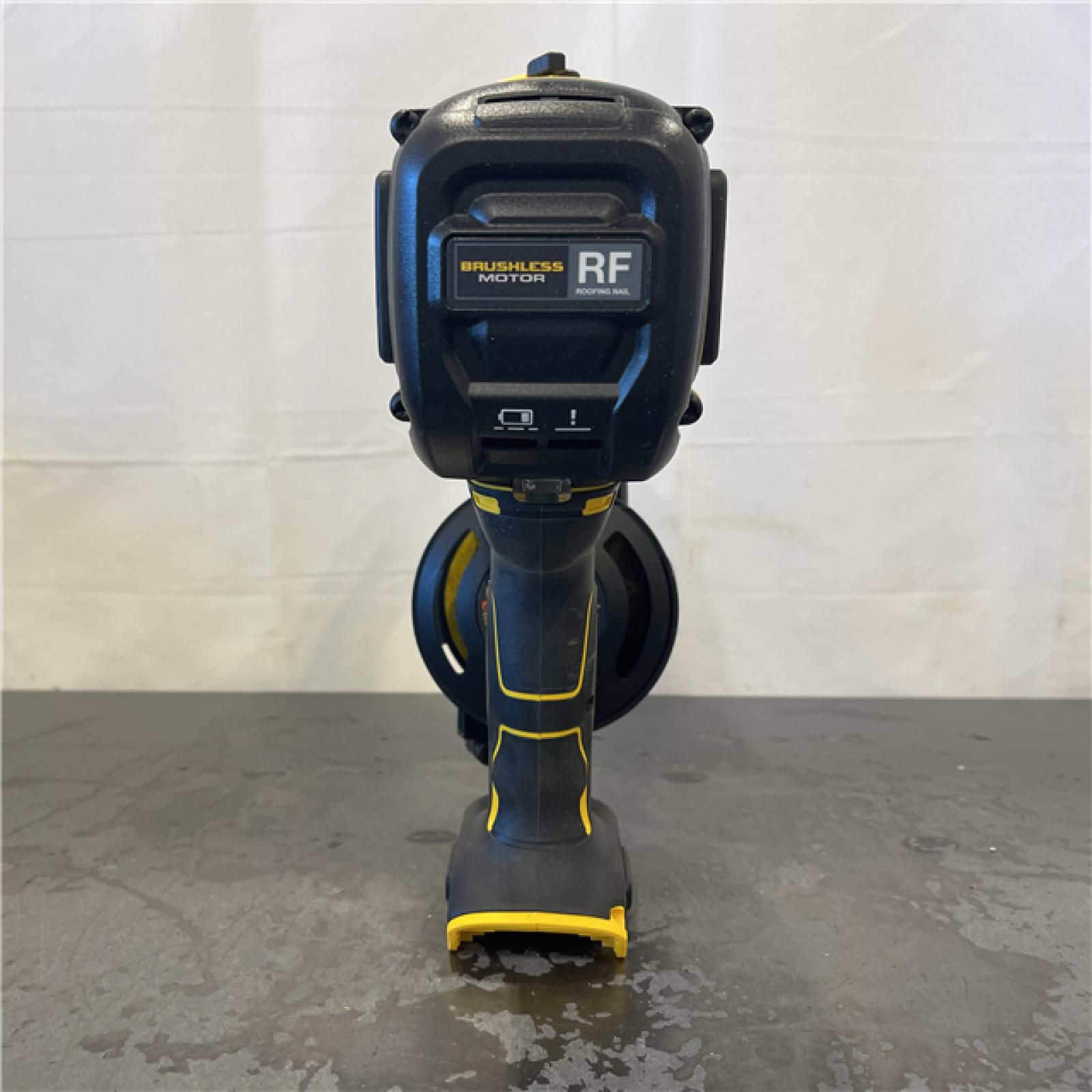 AS-IS- DEWALT 20V MAX Roofing Nailer And Cnarger