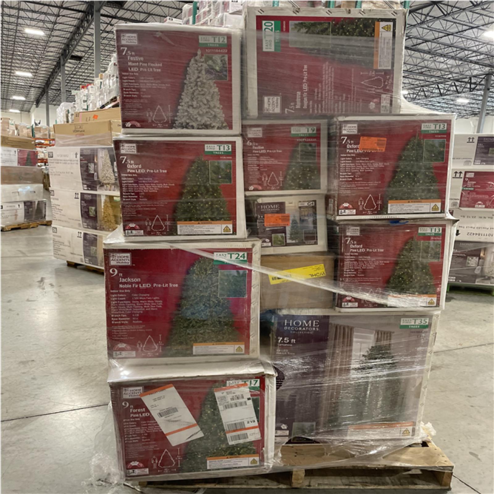 DALLAS LOCATION -AS-IS MIXED CHRISTMAS TREE PALLET