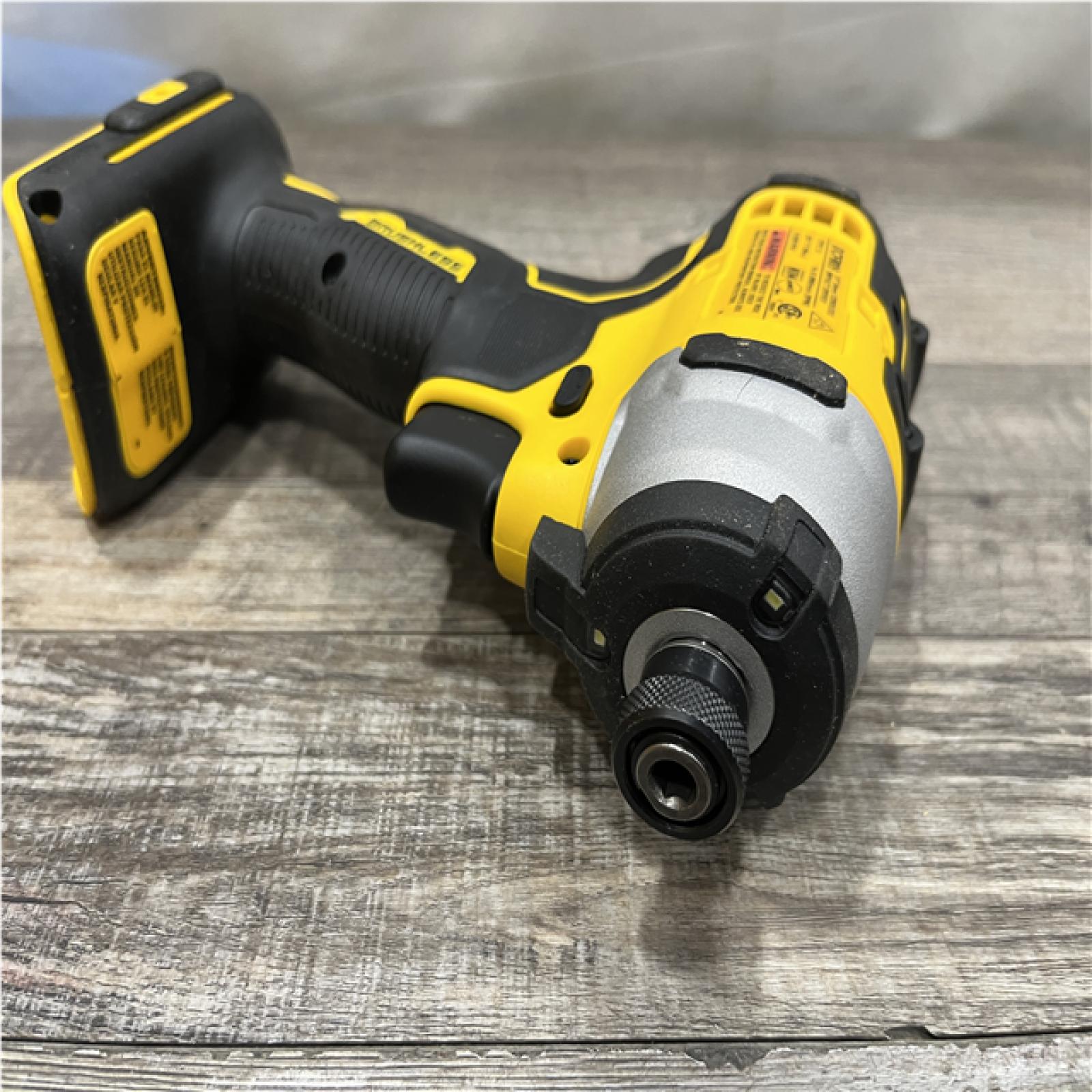 AS-IS DEWALT Atomic 20V Max Lithium-Ion Brushless Cordless Compact 1/4 in. Impact Driver Kit