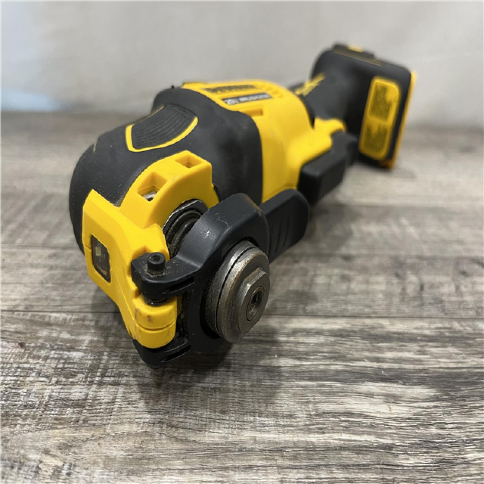 AS-IS DEWALT ATOMIC 20V MAX Cordless Brushless Oscillating Multi Tool (Tool Only)