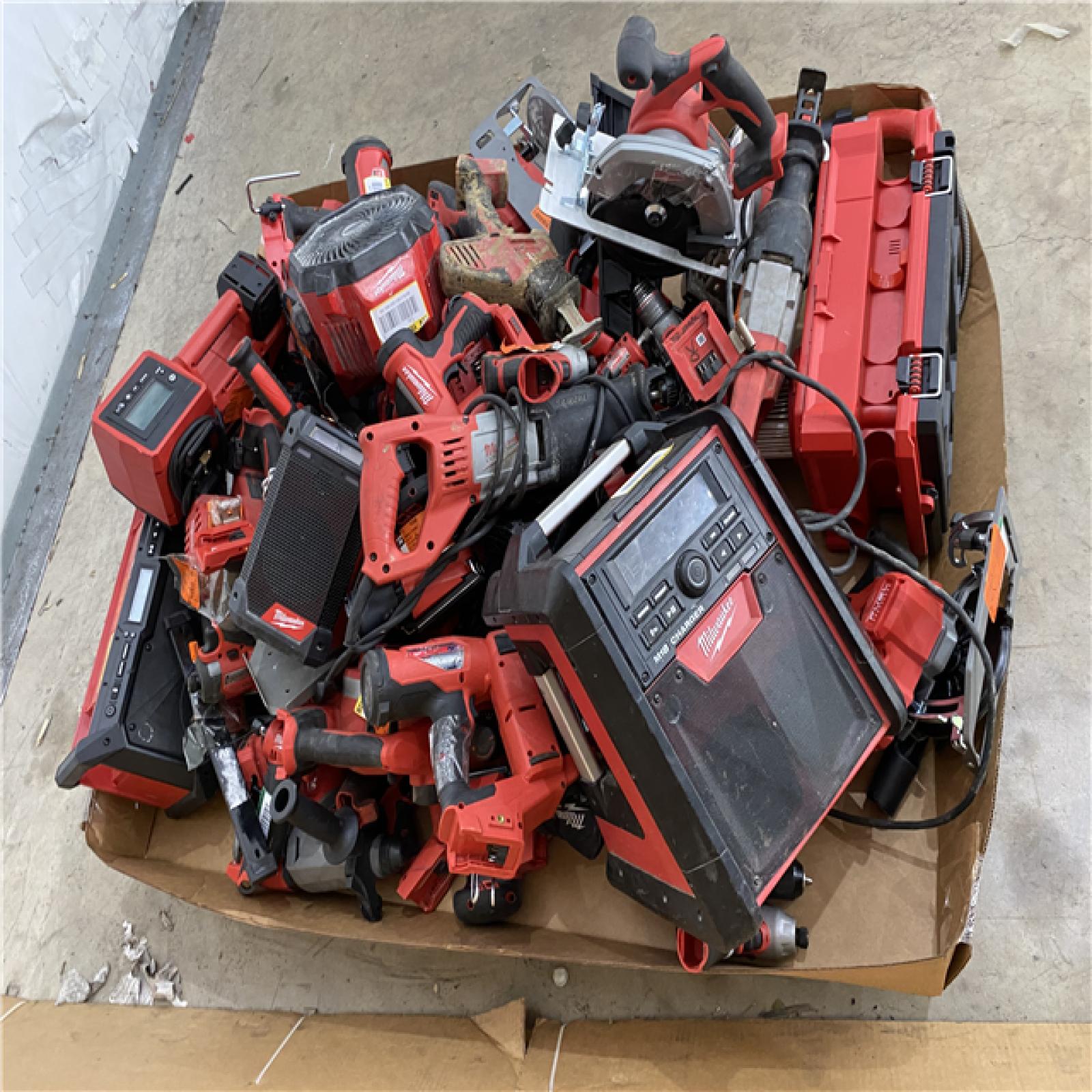 Houston Location AS IS - Tool Pallet