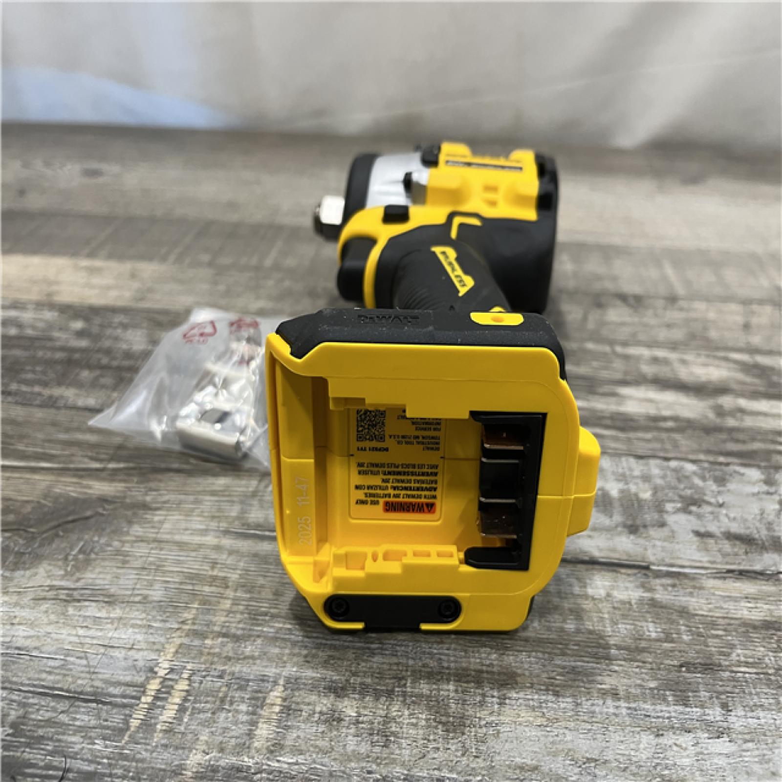 LIKE NEW - DEWALT ATOMIC 20V MAX Cordless Brushless 1/2 in. Variable Speed Impact Wrench (Tool Only)