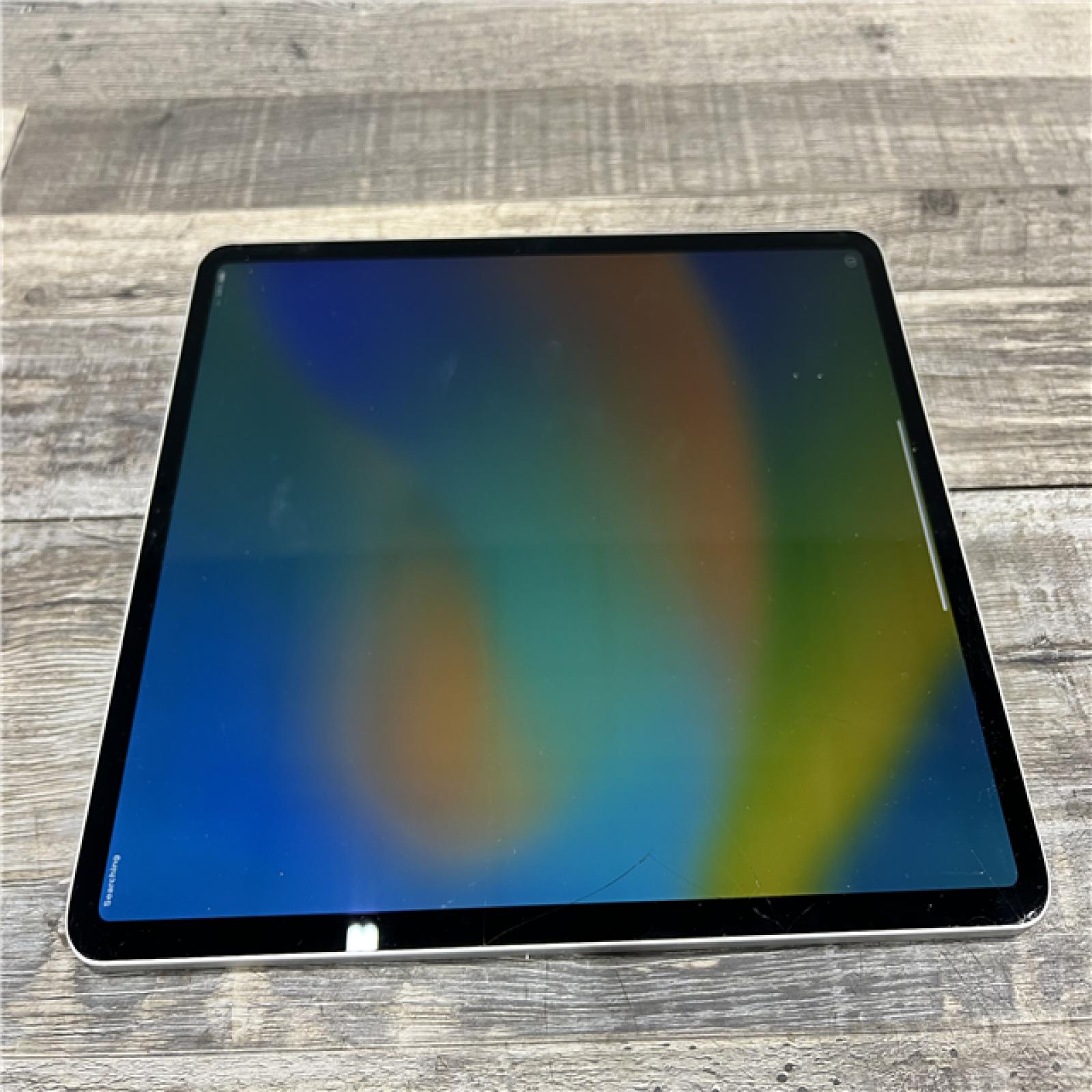 AS-IS Apple iPad Pro 12.9 Tablet 64Gb Wifi - LTE - Space Gray (MTHN2LL/a)