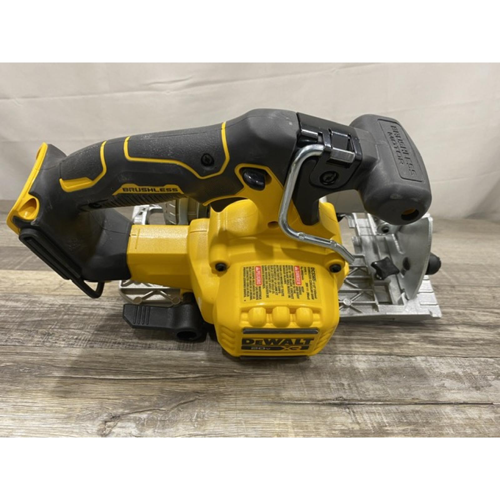 AS-IS DEWALT 20V MAX Cordless Brushless 6-1/2 in. Sidewinder Style Circular Saw (Tool Only)