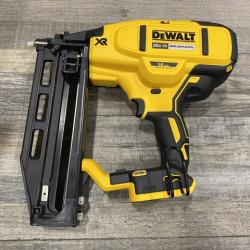 AS-IS DEWALT 20V MAX XR Lithium-Ion 16-Gauge Cordless Finish Nailer Kit