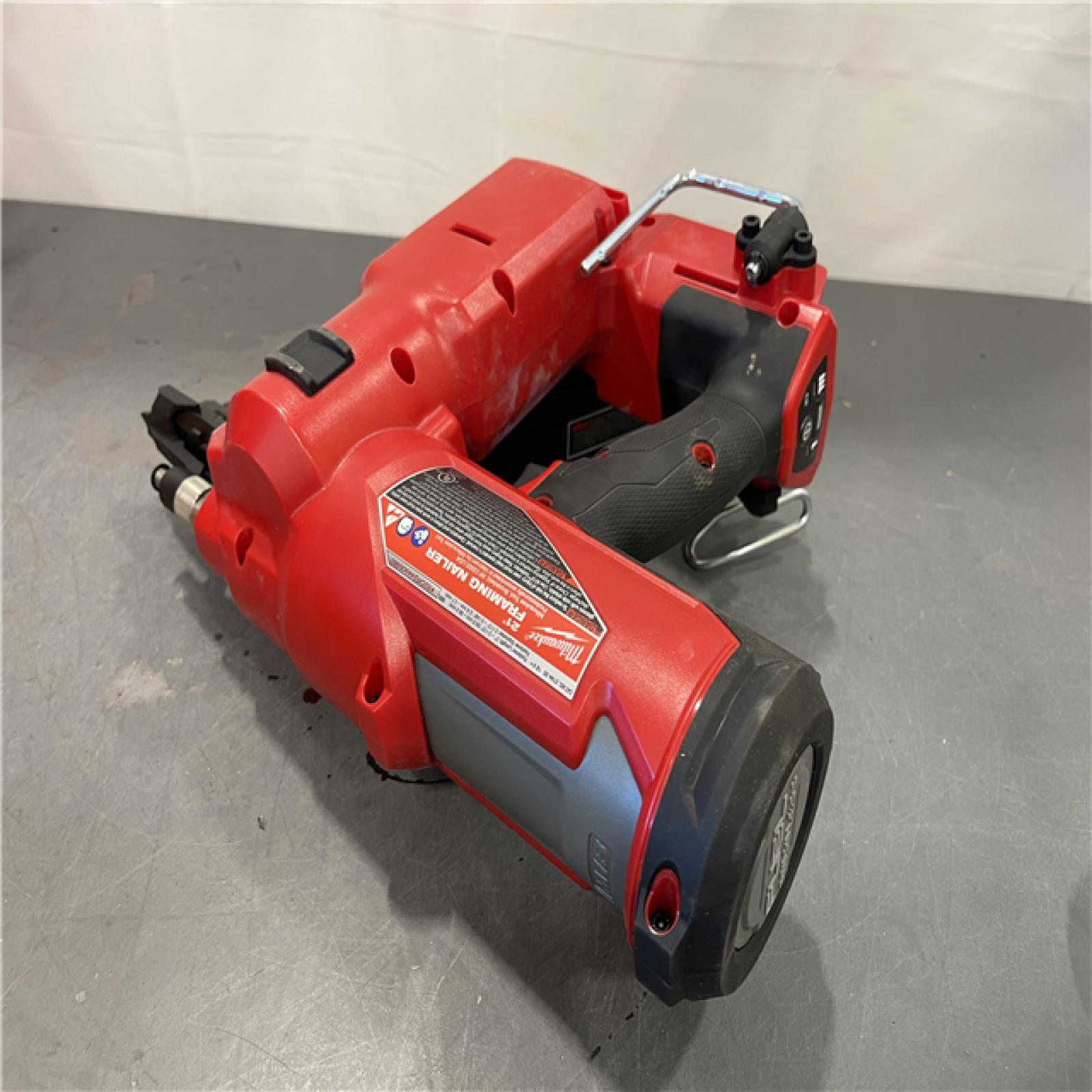 AS-IS - Milwaukee M18 FUEL 3-1/2 in. 18-Volt 21-Degree Lithium-Ion Brushless Cordless Framing Nailer