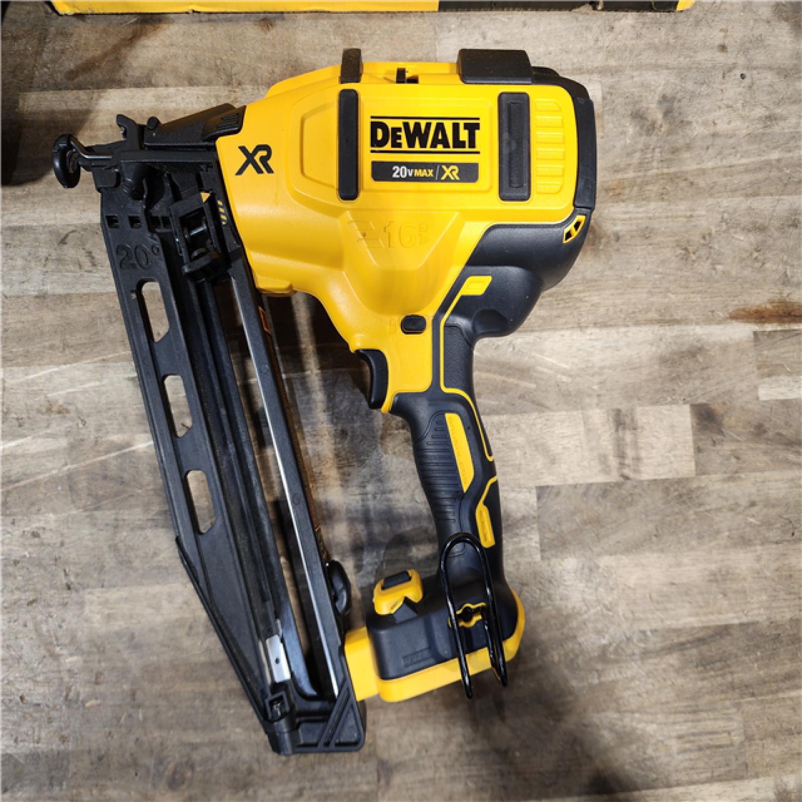 HOUSTON LOCATION - AS-IS DeWalt 20V 16 Gauge Cordless Angled Finish Nailer Kit W/ 2Ah Battery