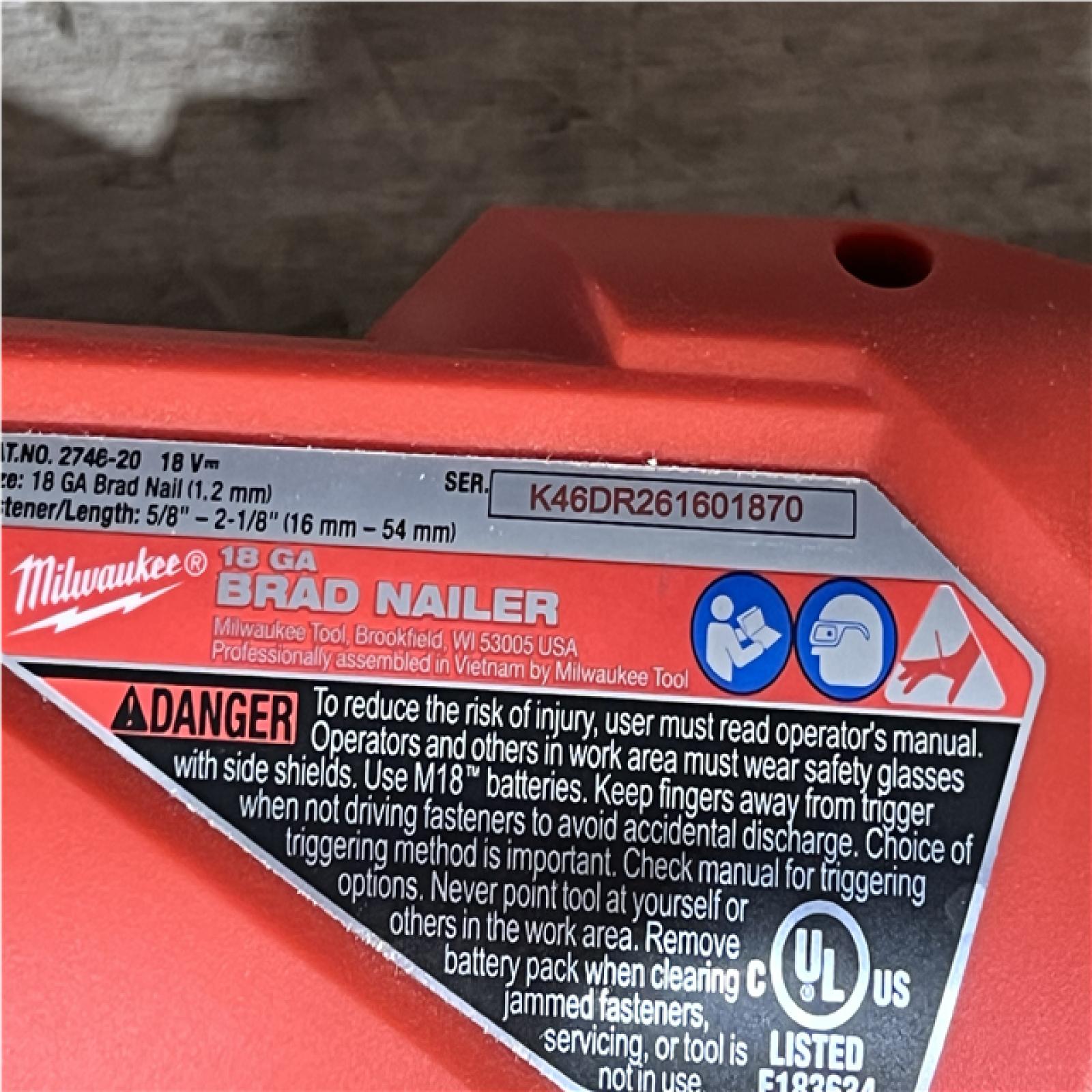 Houston Location AS-IS Milwaukee FUEL 18-Volt Lithium-Ion Brushless Cordless Gen II 18-Gauge Brad Nailer (Tool-Only)