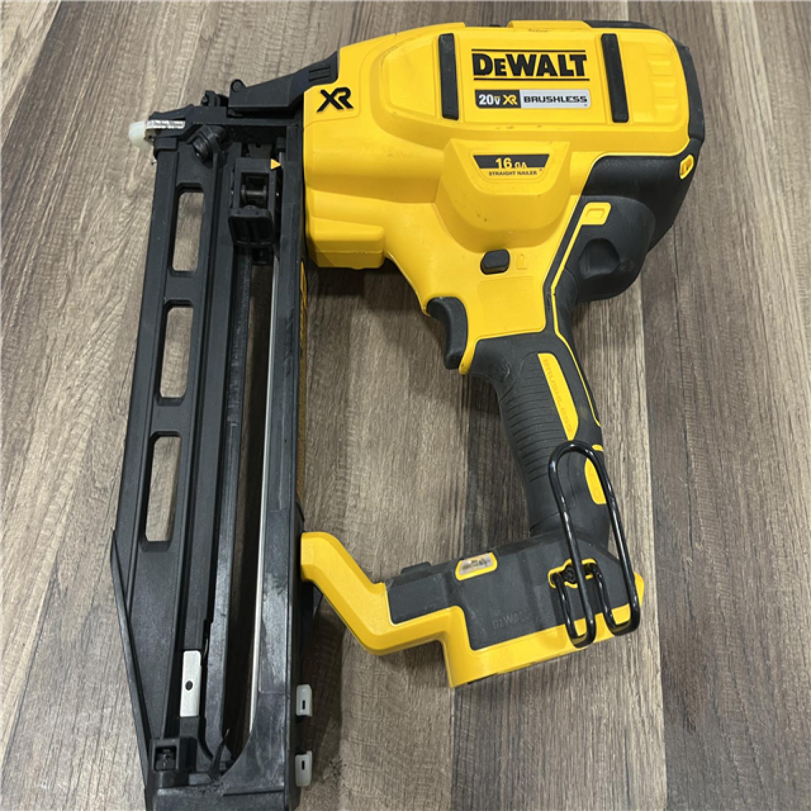 AS-IS DEWALT 20V MAX XR 16-Gauge Lithium-Ion Cordless Finish Nailer (Tool Only)