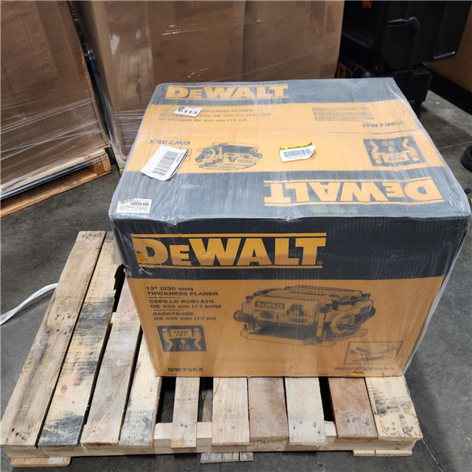 NEW- 15 Amp Corded 13 in. Heavy-Duty 2-Speed Bench Planer