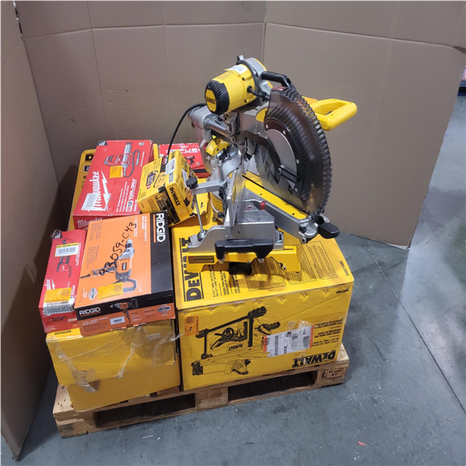 CALIFORNIA AS-IS TOOL PALLET