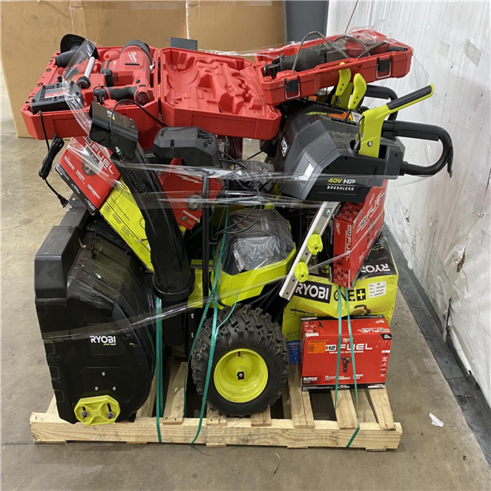 Houston Location AS IS - Tool Pallet