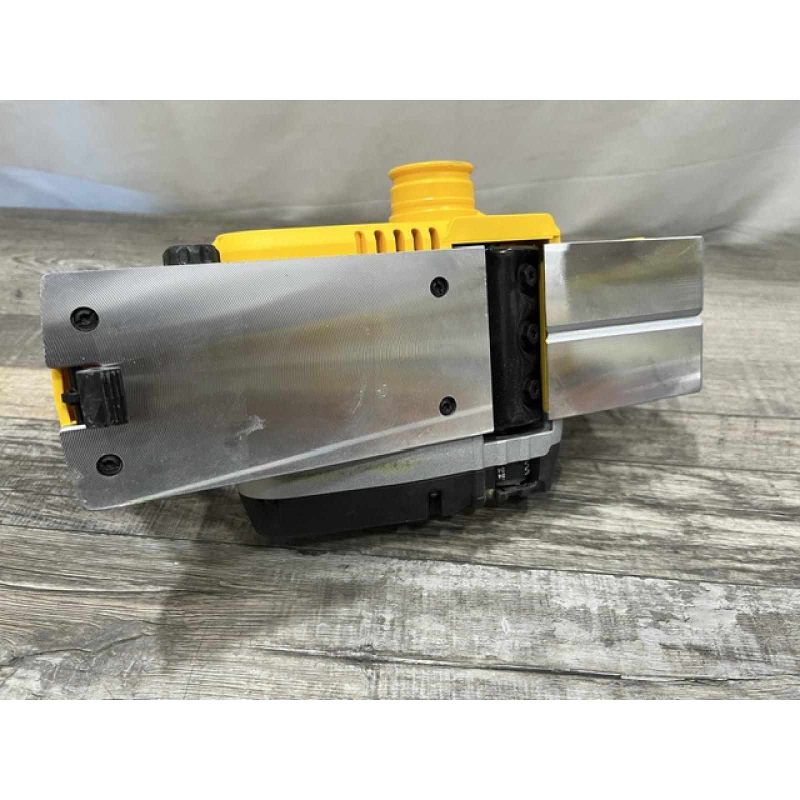 AS-IS DEWALT 20V MAX XR Cordless Brushless 3-1/4 in. Planer (Tool Only)