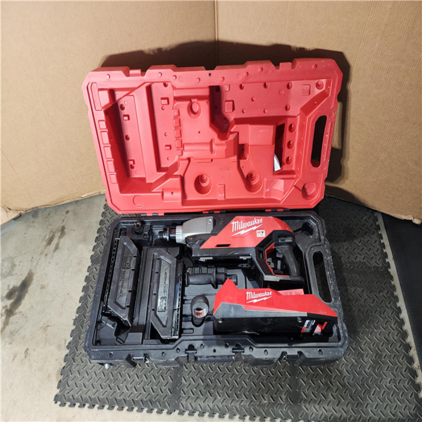 HOUSTON LOCATION - AS-IS Milwaukee MXF301-2CP MX FUEL Handheld Core Drill Kit W/ (2) BATTERY & CHARGER