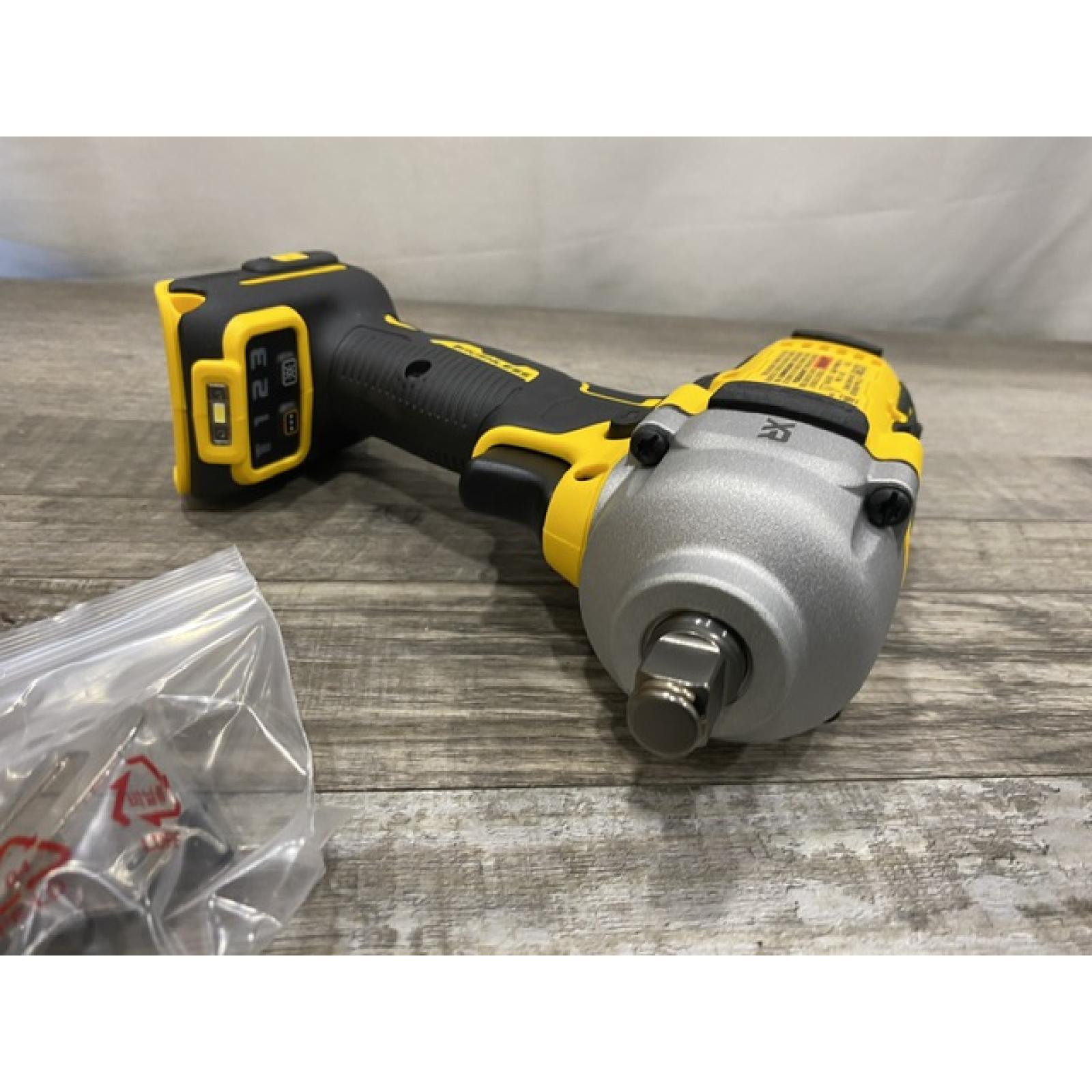 LIKE NEW - DEWALT 20V MAX XR Cordless 1/2 in. Impact Wrench (Tool Only)