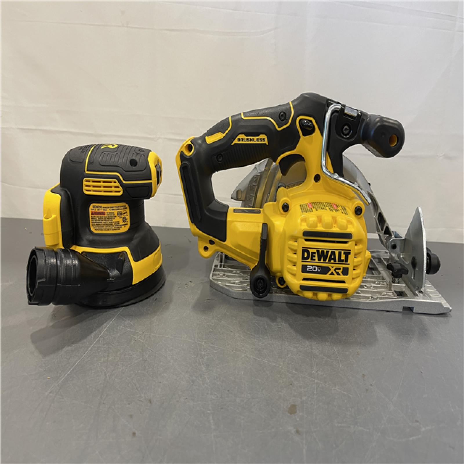AS-IS - DEWALT 20-Volt MAX Lithium-Ion Cordless 7-Tool Combo Kit