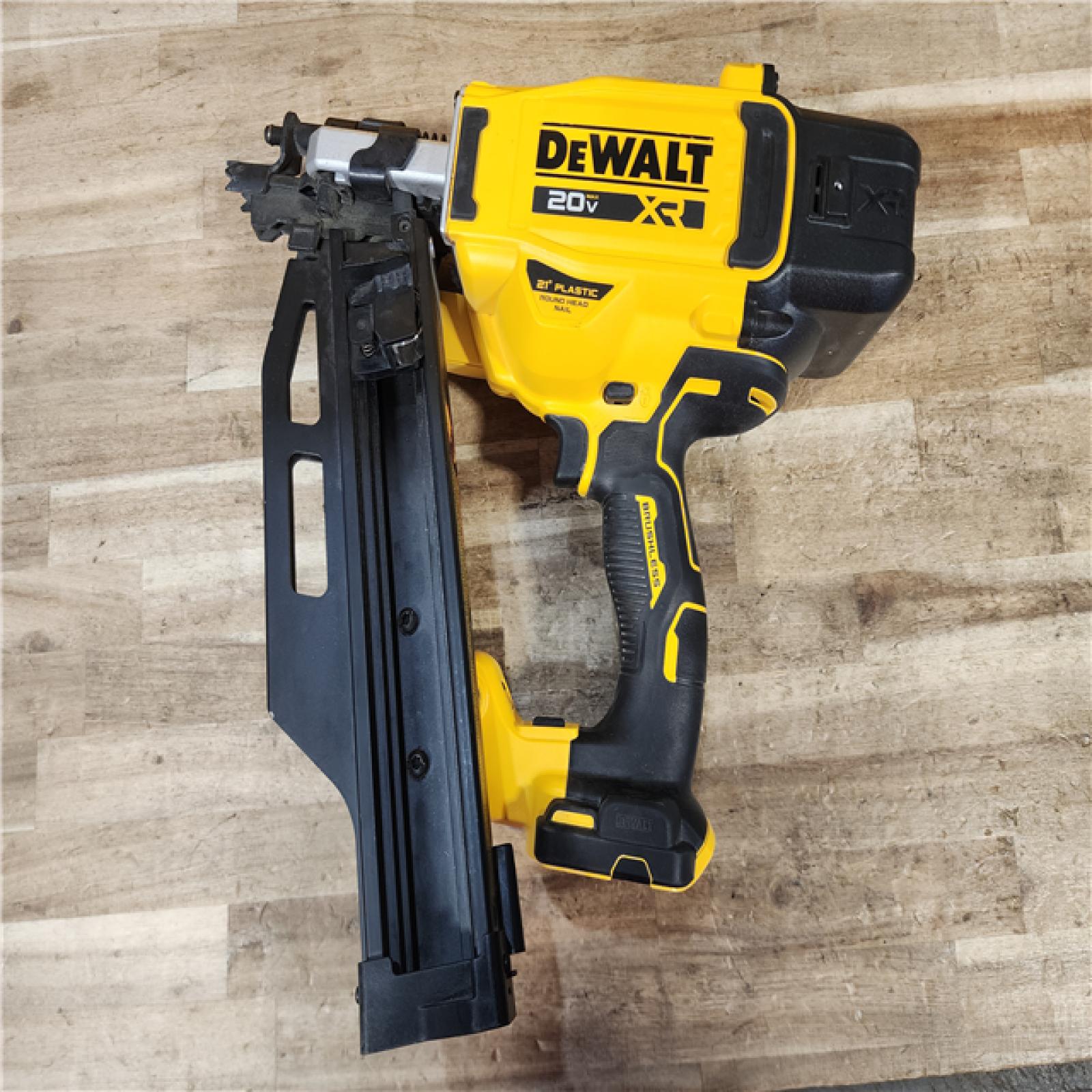 HOUSTON LOCATION - AS - IS DEWALT 20-Volt 21° Cordless Framing Nailer (Tool-Only)
