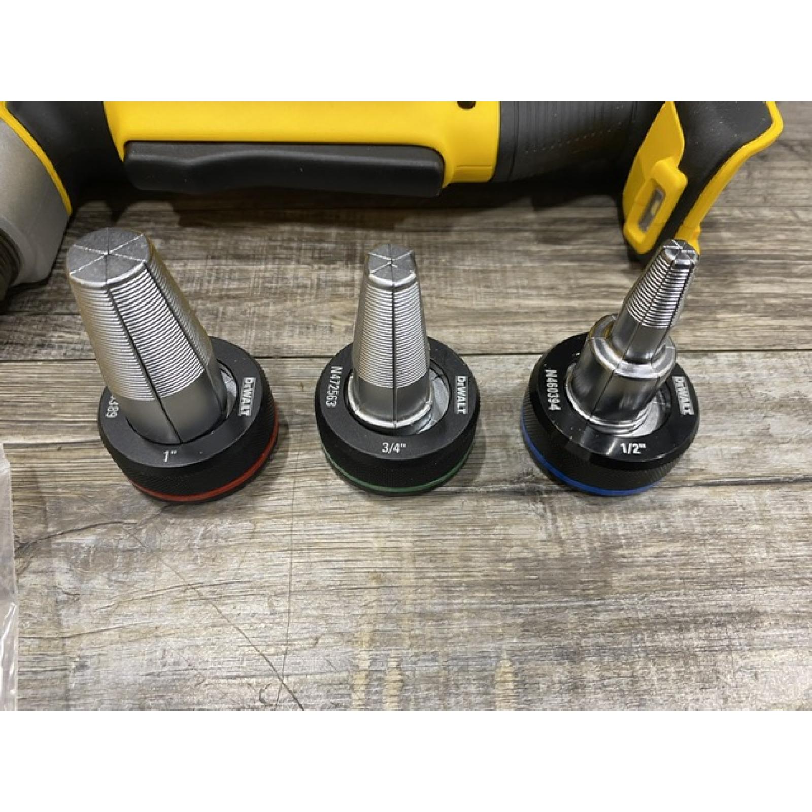 AS-IS DEWALT 20V MAX Cordless 1 in. PEX Expansion Tool  PEX Expander Grease and Case