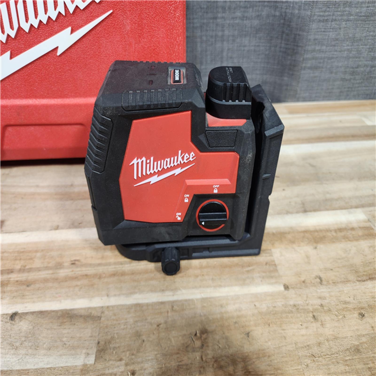HOUSTON LOCATION - AS-IS Milwaukee 100 ft. REDLITHIUM Lithium-Ion USB Green Rechargeable Cross Line Laser Level with Charger