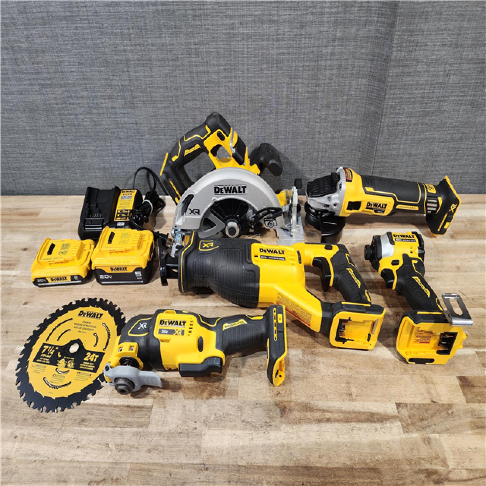 HOUSTON LOCATION - AS-IS DEWALT 20V MAX Lithium-Ion Cordless 5-Tool Combo Kit