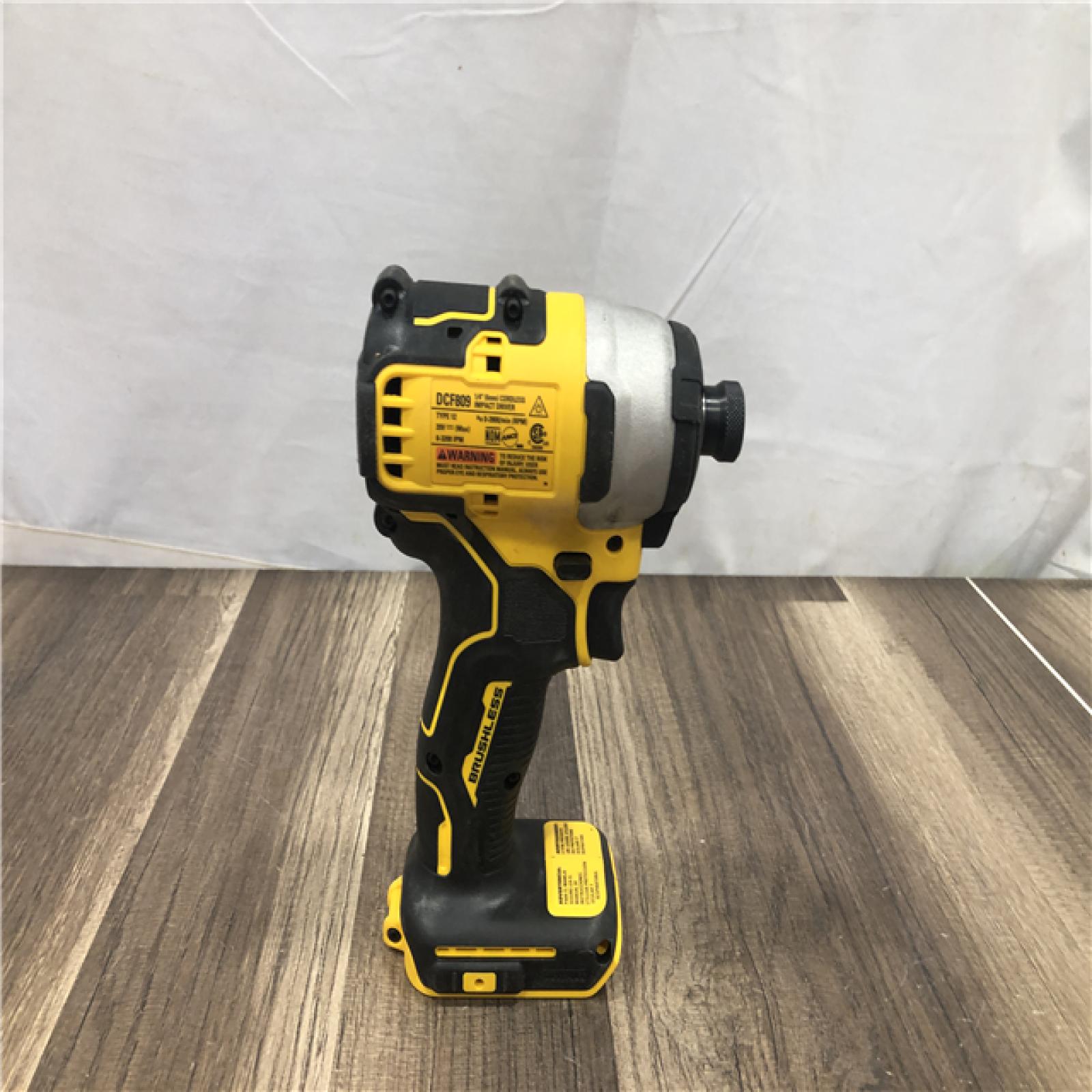 AS-IS DEWALT Atomic 20V Max Lithium-Ion Brushless Cordless Compact 1/4 in. Impact Driver Kit