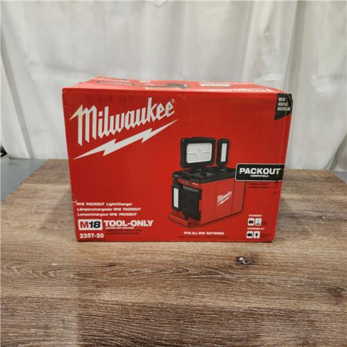 NEW! Milwaukee  M18 PACKOUT Cordless Lithium-Ion Light/Charger (Tool Only)