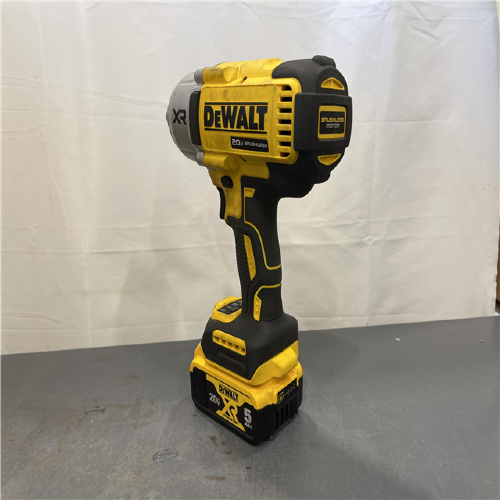 AS-IS - Dewalt 20V MAX Lithium-Ion Cordless 1/2 in. Impact Wrench Kit
