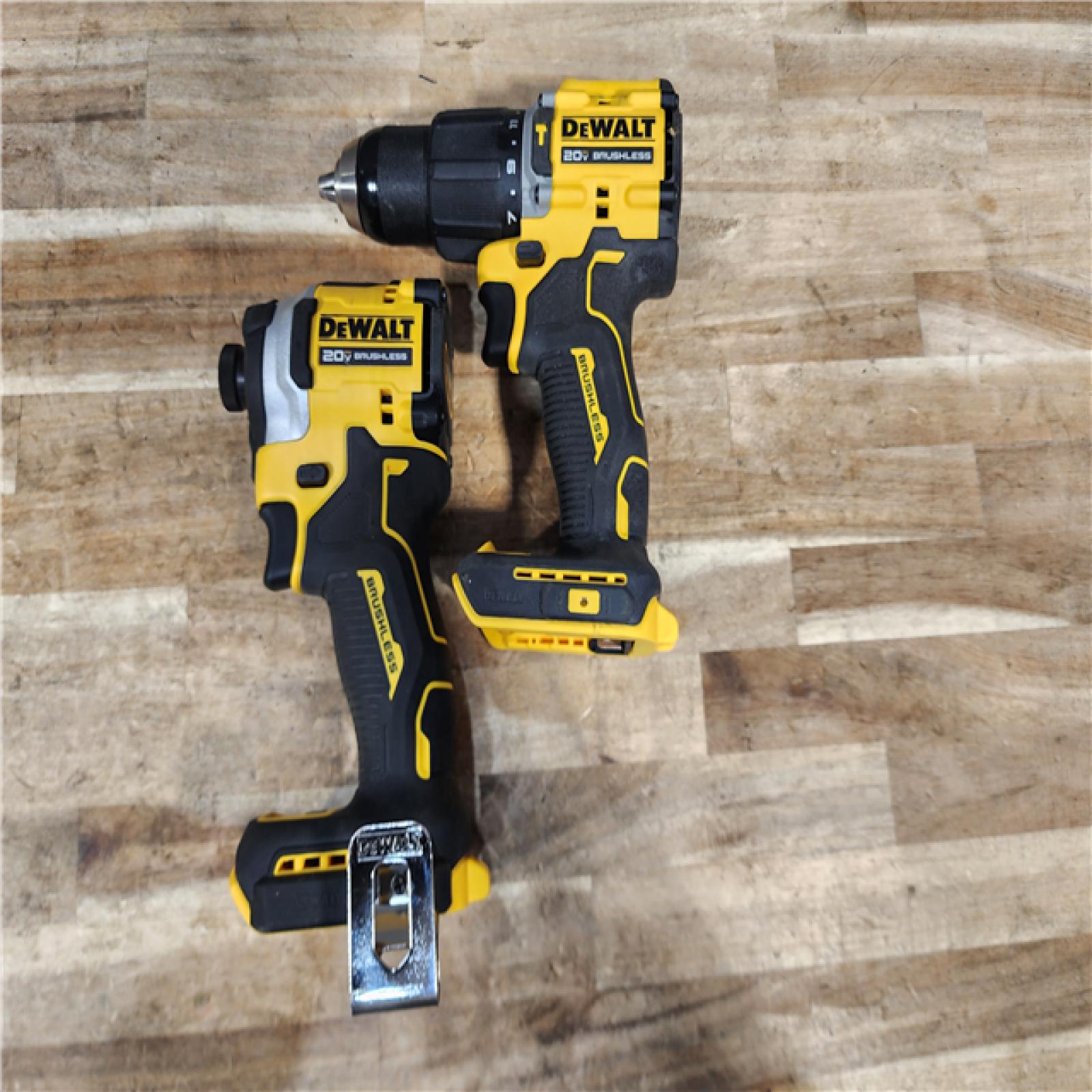 HOUSTON LOCATION - AS-IS DEWALT 2 TOOL COMBO KIT W/ (2) BATTERY & CHARGER