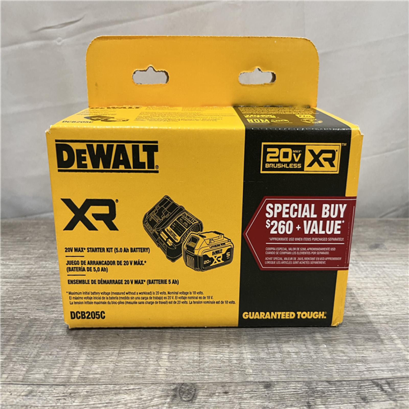 NEW - DEWALT 20V MAX Lithium-Ion 5.0 Ah Battery and Charger