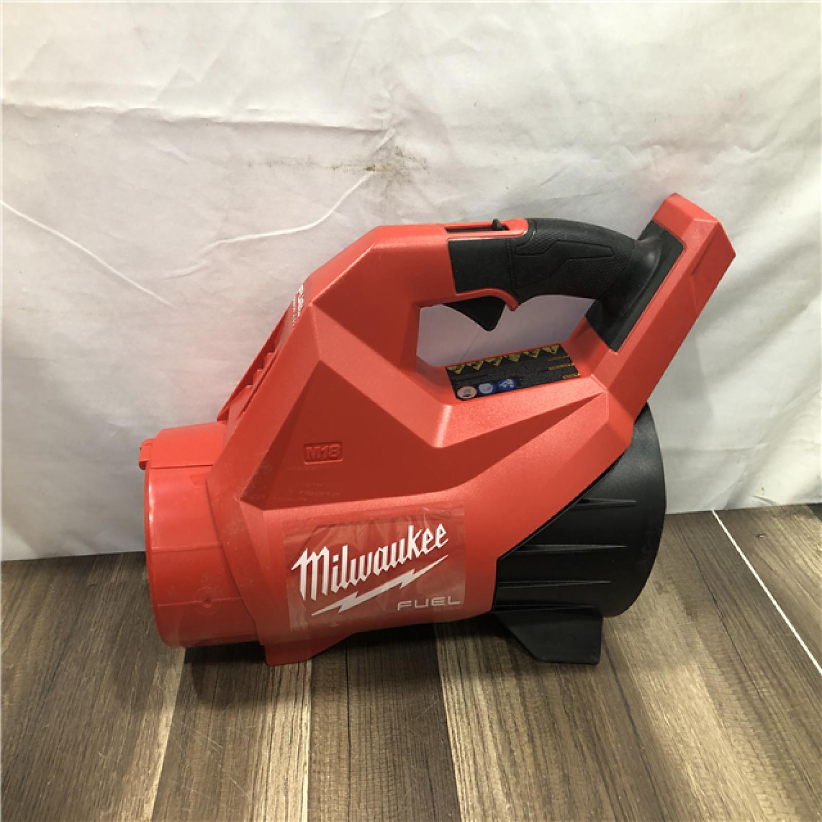 AS-IS Milwaukee FUEL 120 MPH 500 CFM 18V Brushless Cordless Battery Powered Leaf Blower Kit