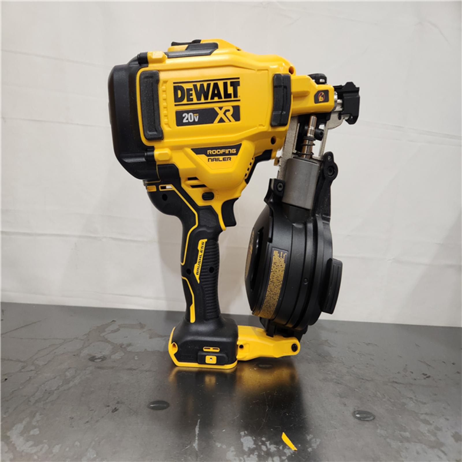 AS-IS- DEWALT 2007898 Roofing Nailer Cordless