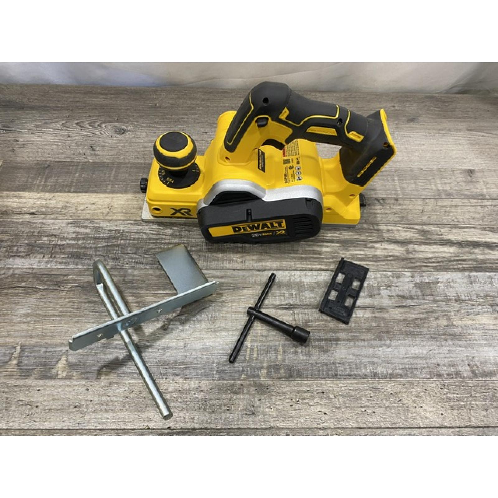 AS-IS DEWALT 20V MAX XR Cordless Brushless 3-1/4 in. Planer (Tool Only)
