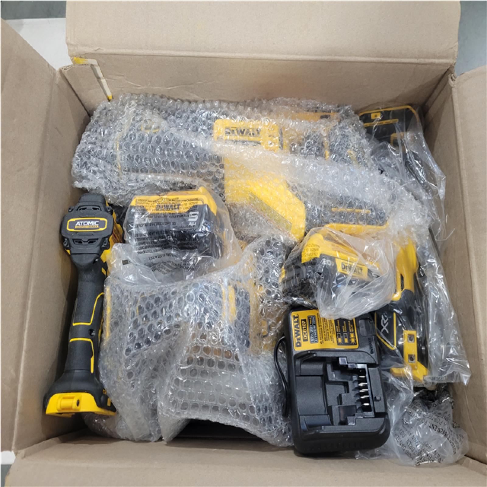 CALIFORNIA NEW DEWALT BRUSHLESS 6-TOOL COMBO KIT