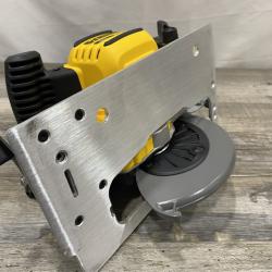 AS-IS DEWALT 20-Volt MAX 7-1/4 in. Cordless Circular Saw (Tool Only)