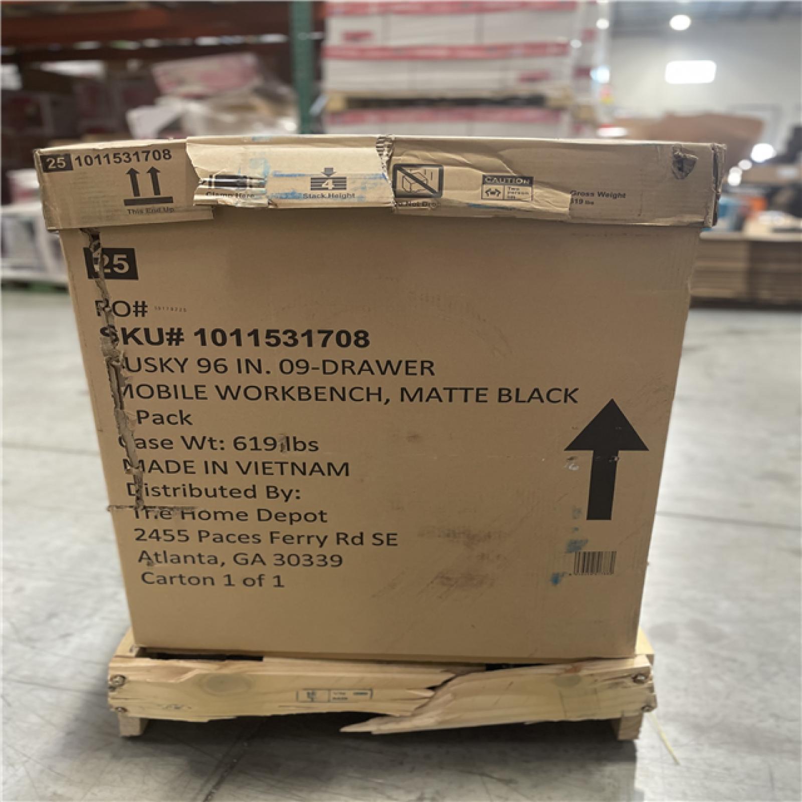 DALLAS LOCATION -AS-IS HUSKY 96IN MOBILE WORKBENCH MATTE BLACK
