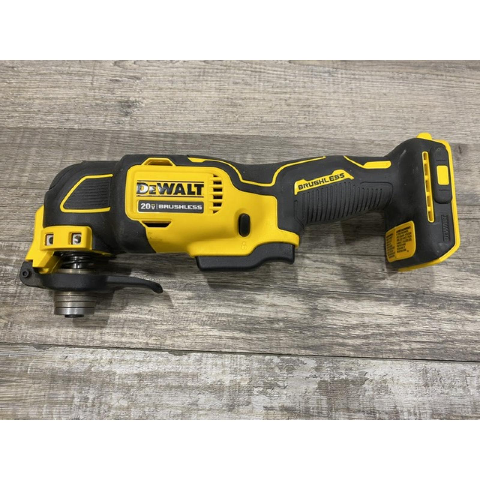AS-IS DEWALT ATOMIC 20V MAX Cordless Brushless Oscillating Multi Tool Kit