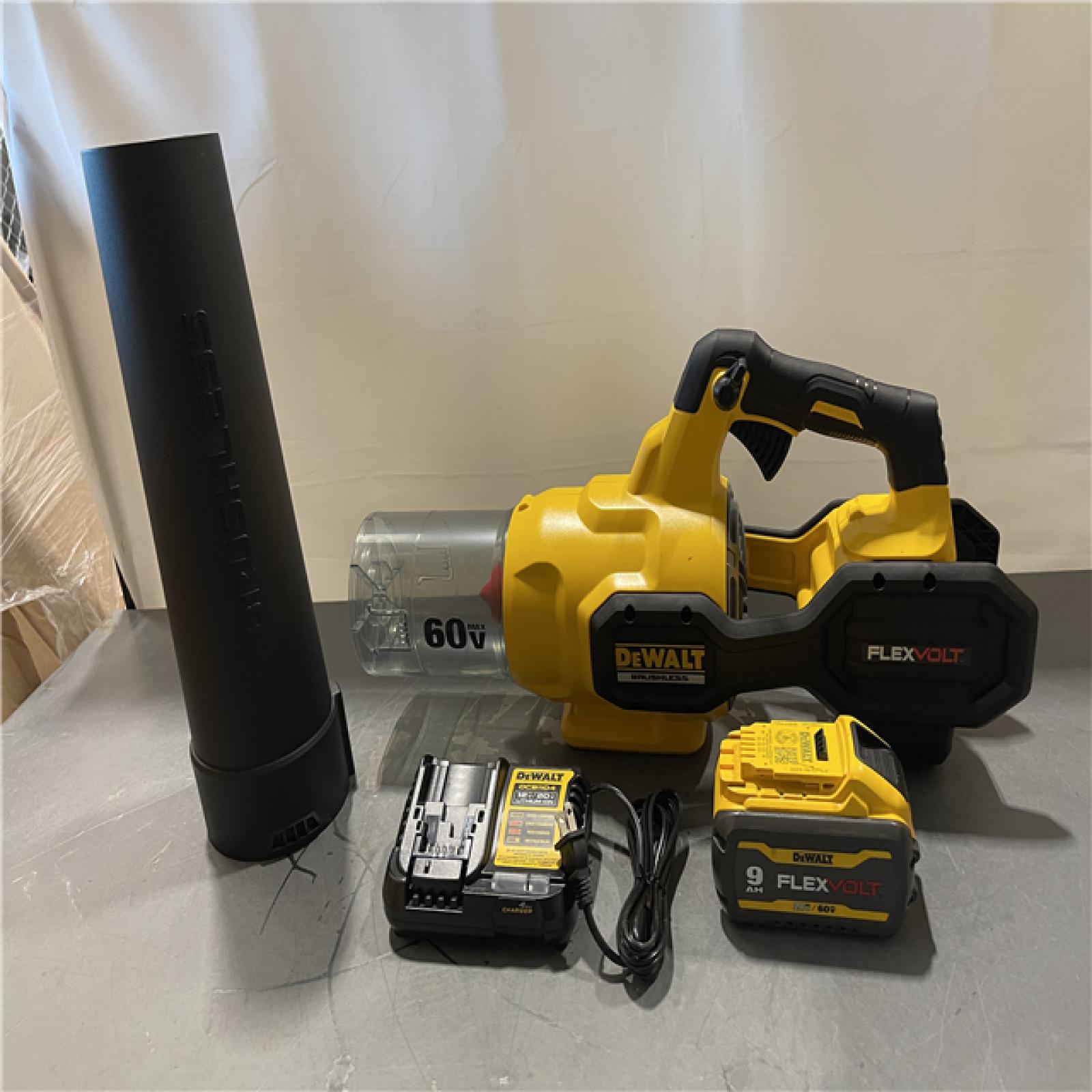 AS-IS - DeWalt FLEXVOLT 60V MAX 125 MPH 600 CFM Brushless Cordless Battery Powered Blower Kit