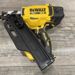 AS-IS DEWALT 20-Volt 30° Cordless Framing Nailer Kit