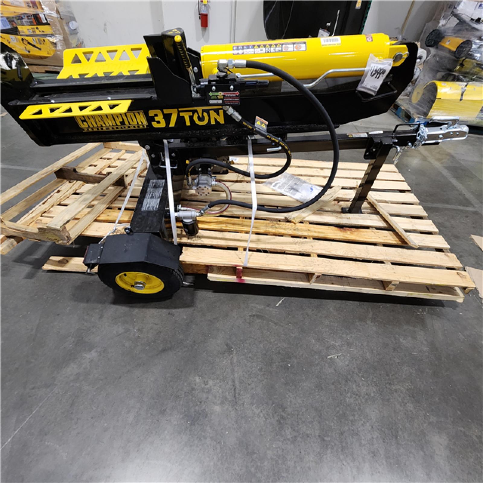 Dallas Location - As-Is Champion Power Equipment 37 Ton 338cc Gas Powered Log Splitter