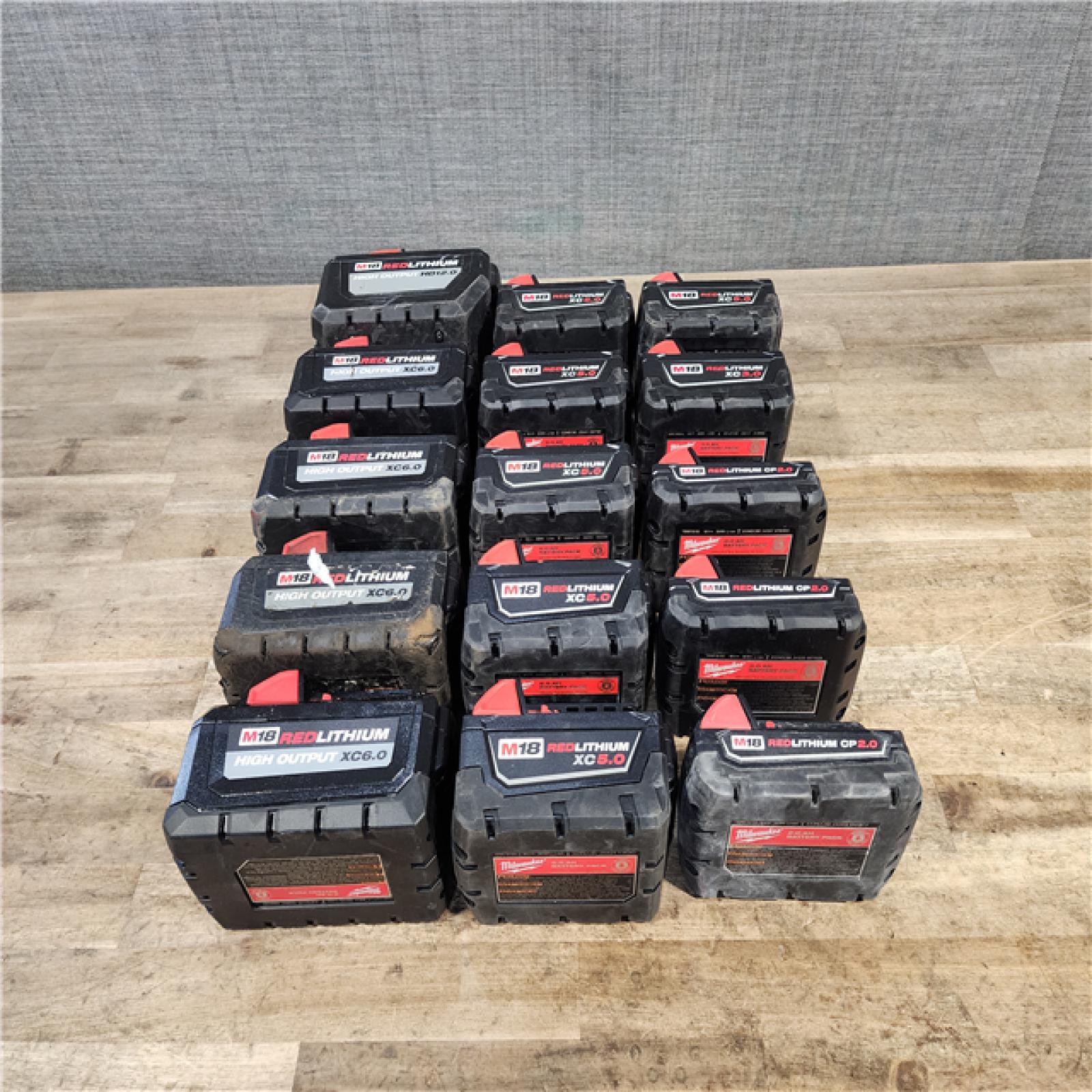 HOUSTON LOCATION - AS-IS MILWAUKEE BATTERY PACK QTY - 15